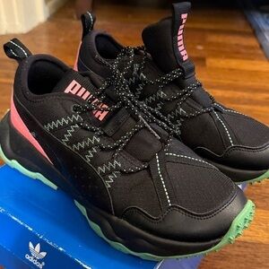 Puma Black, Green, Pink Sneakers with Sporty Design. Sz 7.